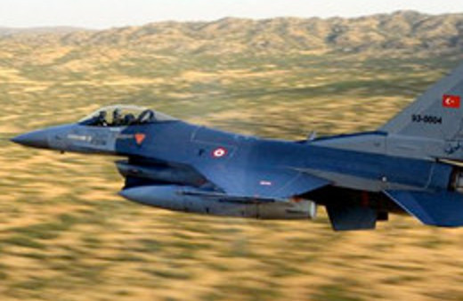 Suriye'den iki Türk F-16'sına taciz!
