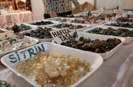 Şifalı taşları kullanmayı bilmiyoruz