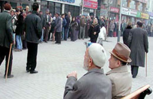 Emeklilerin alacağı zam açıklandı!