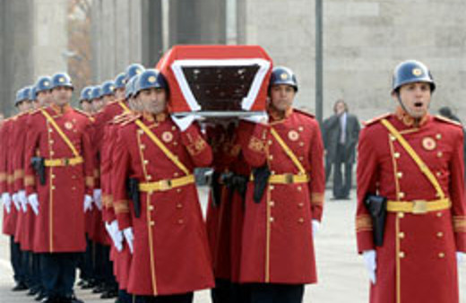 Şerafettin Elçi'nin cenazesinde bir onlar yok