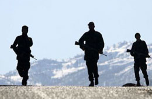 Asker şakalaşması kanlı bitti!