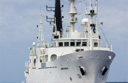 Balıkçı teknesi alabora oldu: 20 kayıp