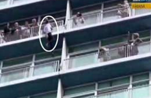 Örümcek adam Küba'da şov yaptı