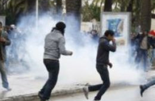 Protestocular Parlamento'ya yürüdü