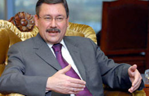 Melih Gökçek'ten CHP ve MHP'ye eleştiri!