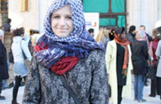 Turistler Sultanahmet'te tek tip giyinecek