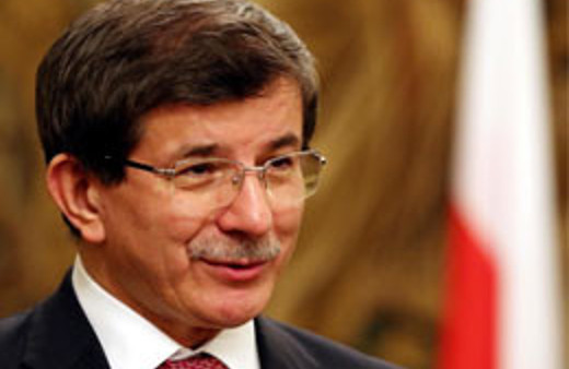 Davutoğlu'ndan Esad için suç duyurusu