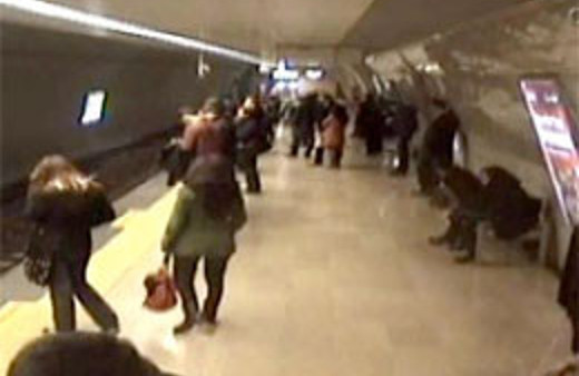 Metroda bir garip hırsızlık!