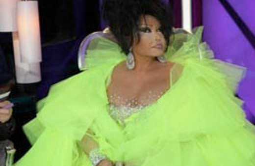 Bülent Ersoy stüdyoyu bastı