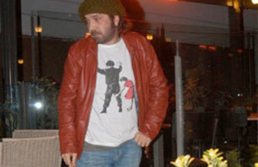 Halil Sezai 80 güllerle isyanda...