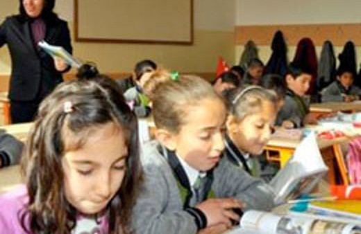 İlköğretim okulu tarihi oldu!