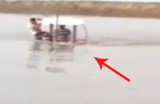 K. Irak'ta şaşkına çeviren traktör