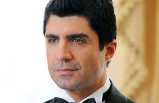 Özcan Deniz fıtık ameliyatı oldu