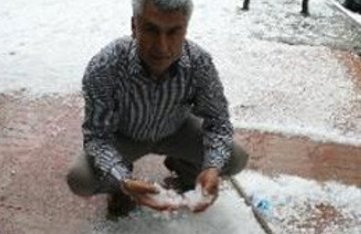 Iğdır'da gökyüzünden ceviz büyüklüğünde...