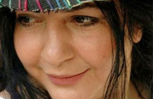 Ünlü oyuncu gaz bombasıyla vuruldu