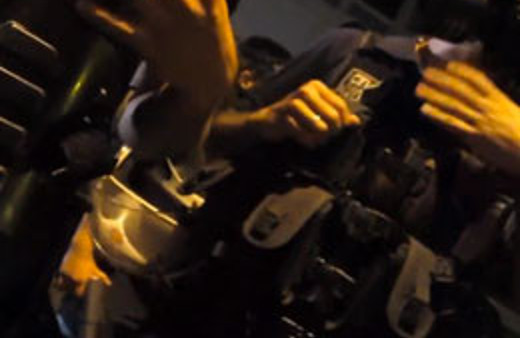 Polisle eylemcilerin gizli muhabbeti