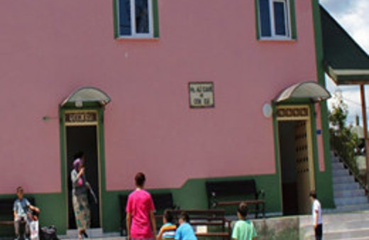 Cami ve Cemevi bir arada