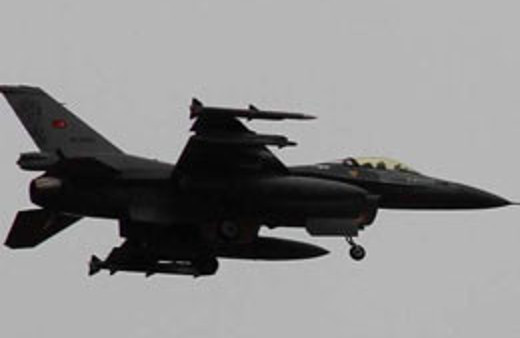 Jetler 'acil' koduyla Suriye'ye yöneldi