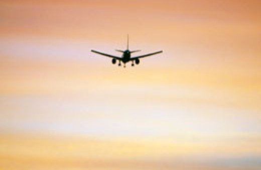 Vatandaşları doyurmak için uçak sattı