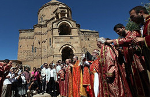 Akdamar Adası'nda ayin tamamlandı