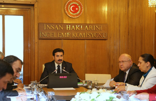 Komisyonda espriler havada uçuştu!