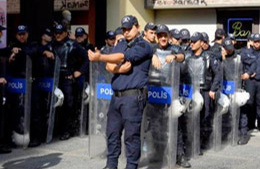 Polis Alevi ve Kürt öğrencilerin isimlerini istedi