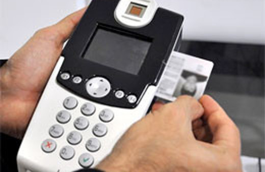 Çipli kimlik, barkodlu ehliyet geliyor