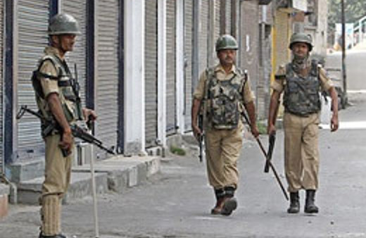 Hindistan'da aşiretler birbirine girdi