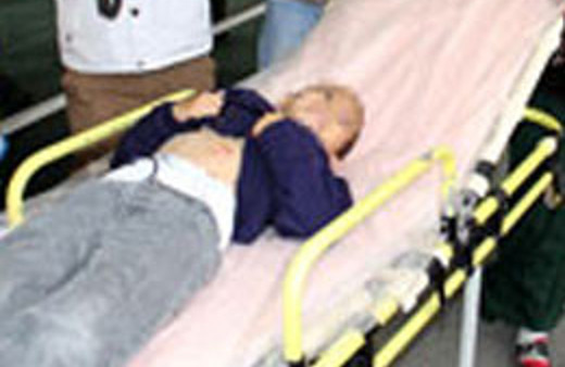 Öfkeden 5 yaşındaki yeğenini bıçakladı