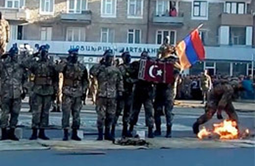 Ermenistan'dan Türk bayrağına hakaret