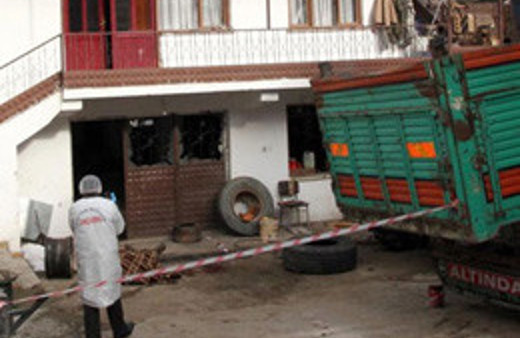 Lastiği şişirirken kafa parçalandı