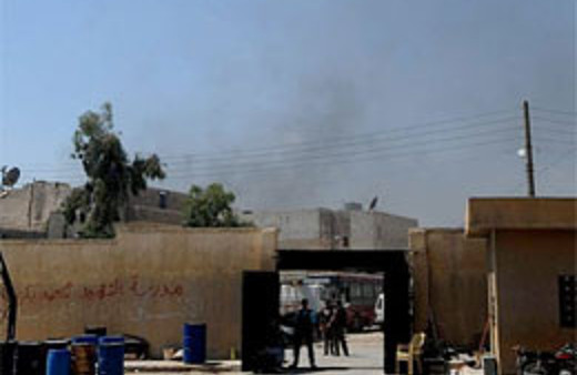 Emevi Camisi'nin doğu duvarı yıkıldı