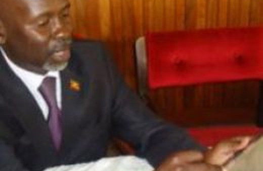 Başkan, 'Bu kadar güzel kadın varken...'