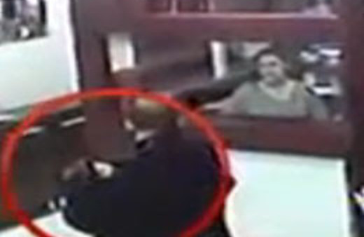 Ünlü profesörü yalancı çıkaran görüntü