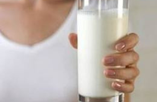 Günde iki bardak süt kanseri engelliyor