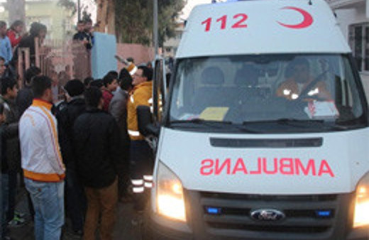 Okula dağıtılan meyve suyu zehirledi