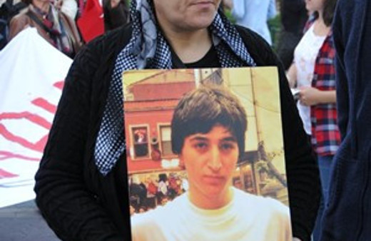 Evlat acısına daha fazla dayanamadı!