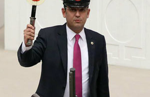 CHP'li Özel'den kırmızı ışıklı konuşma!