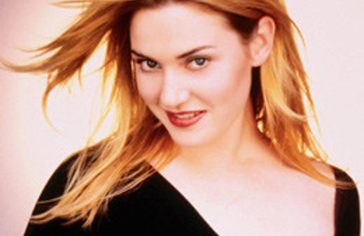 Ünlü oyuncu bebeğine 'Ayı' ismini verdi