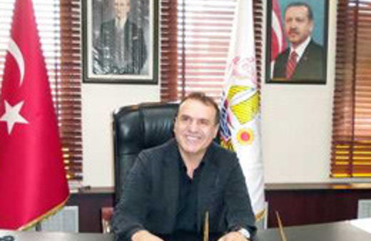 Damat adayı belediye başkanını bıçakladı