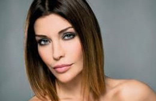 Deniz Akkaya'dan ayakkabı kutusu göndermesi