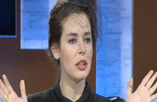 Pelin Batu'yu kovdular! 