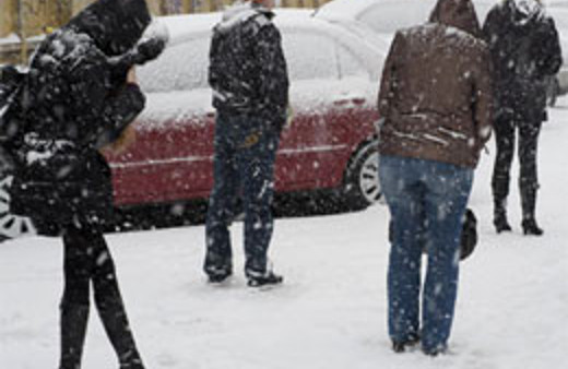 Ukrayna'da soğuk hava dondurdu!