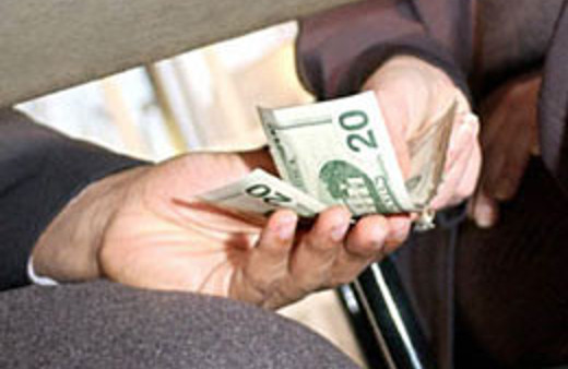 Yolsuzluğa adı karışan politikacı yanacak