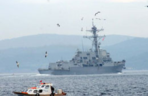 ABD savaş gemisi Çanakkale Boğazı'nda