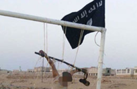 Öldürüp kale direğine&nbsp;astılar 'İBRETLİK!'