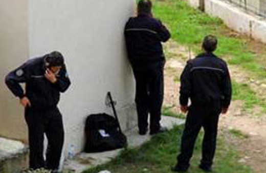 3 kişiyi vurdu, ailesini rehin aldı