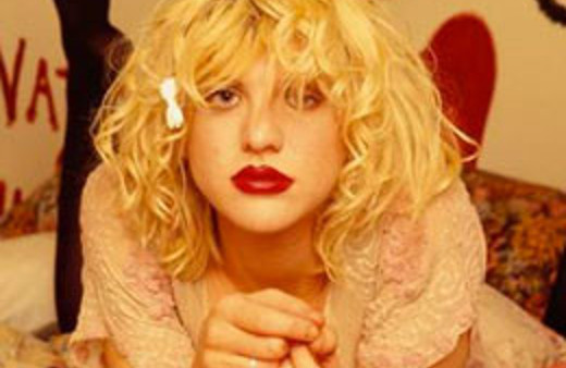 Ünlü şarkıcı kayıp Malezya uçağını buldu