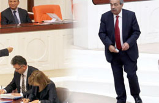 Kamer Genç paraları yere attı