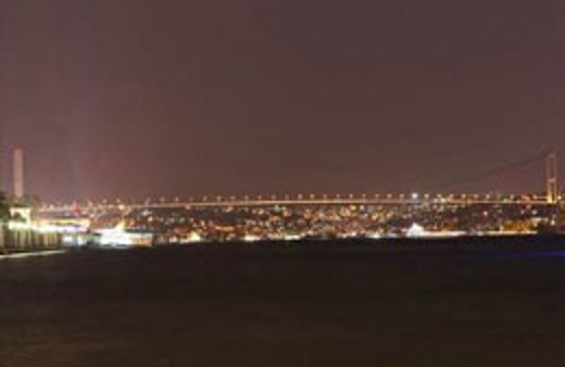 Boğaziçi 1 saat karanlıklara gömüldü